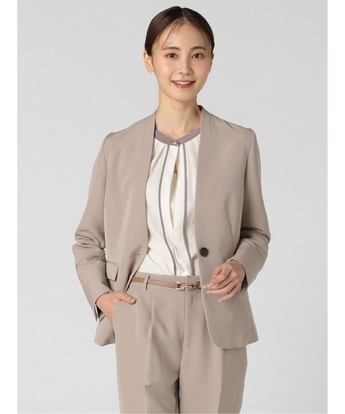 m.f.editorial（エムエフエディトリアル）の「エムエフエディトリアルレディース/m.f.editorial：Women ダブルクロス Vカラージャケット＋パンツ ビジネスセットアップスーツ（スーツセット・レディース・ベージュ・MEDIUM/S/LARGE/X-LARGE）」の16枚目の写真