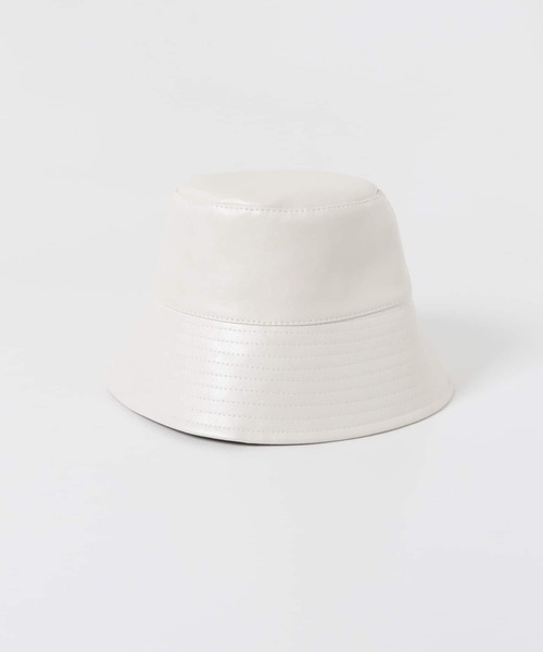 KBF（ケイビーエフ）の「フェイクレザーバケットHAT（ハット・レディース・ブラック/オフホワイト・ONE）」の5枚目の写真