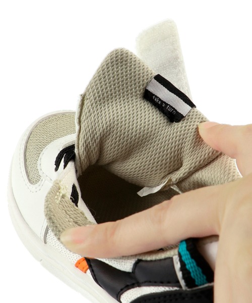 IFME(イフミー)の「IFME/イフミーコラボスニーカー(スニーカー・キッズ・ブラック/パープル/オフホワイト・15cm/16cm/17cm/18cm/14cm/19cm/20cm/21cm)」の4枚目の写真