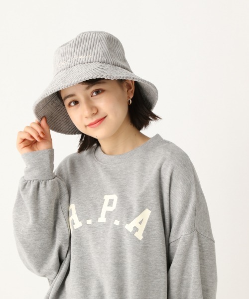 repipi armario(レピピ アルマリオ)の「アソートカレッジロゴプルオーバー(スウェット・キッズ・グリーン/グレー/ライトピンク/チャコールグレー/アイボリー・MEDIUM/SMALL/LARGE)」の19枚目の写真