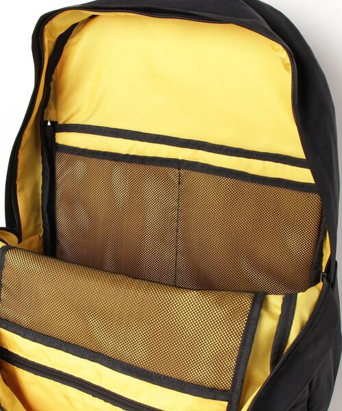 Healthknit（ヘルスニット）の「Healthknit Product/撥水ナイロン１１ポケットリュック HKB-1156（バックパック/リュック・メンズ・ネイビー/オリーブ/ベージュ系その他/ベージュ/オレンジ/ブラック/ラベンダー/ブルー/ライトグリーン/パープル/グレー・ONESIZE）」の20枚目の写真