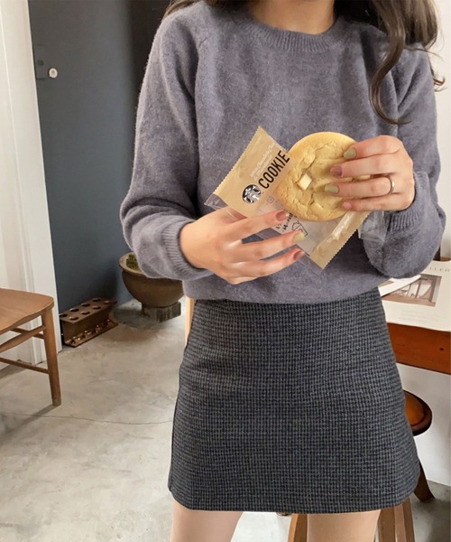 LAUIR（ラウアー）の「モヘアタッチラグランニット（ニット/セーター・レディース・ベージュ/オフホワイト/ブルー/チャコール/ブラック/ピンク・FREE）」の3枚目の写真