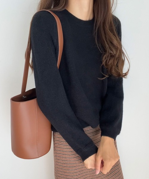 LAUIR（ラウアー）の「モヘアタッチラグランニット（ニット/セーター・レディース・ベージュ/オフホワイト/ブルー/チャコール/ブラック/ピンク・FREE）」の13枚目の写真