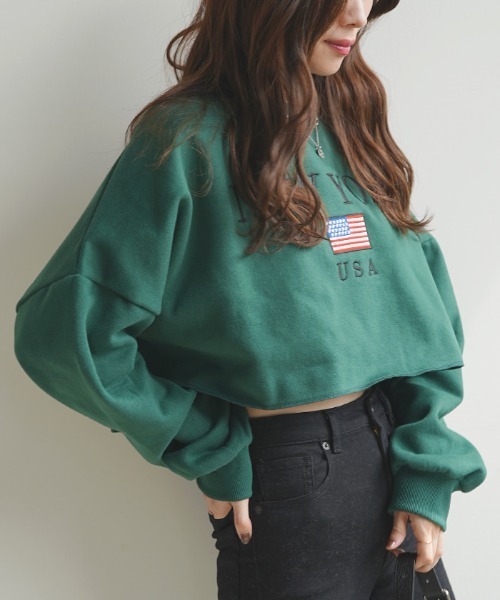Futier land(フューティアランド)の「刺繍ロゴショート丈トレーナー(スウェット・レディース・ホワイト/グレー/グリーン/ボルドー・FREE)」の7枚目の写真