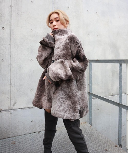 FIG&VIPER(フィグアンドバイパー)の「タイダイ ボアZIP BIG PO(その他トップス・レディース・グレー/パープル・FREE)」の1枚目の写真