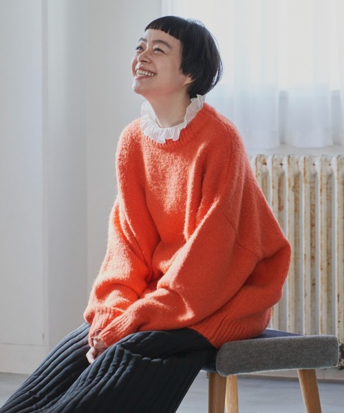 Libra Cue(リブラ キュー)の「リラックスタッチオーバールーズニット(ニット/セーター・レディース・オレンジ/イエロー/アイボリー/グレー/ブラック・FREE)」の5枚目の写真