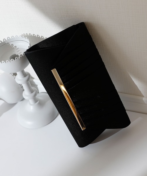 PourVous（プールヴー）の「サテン タック パーティーバッグ 結婚式 同窓会 オケージョン 二次会 （クラッチバッグ・レディース・ブラック/シルバー/ゴールド/ブロンズ・FREE）」の13枚目の写真