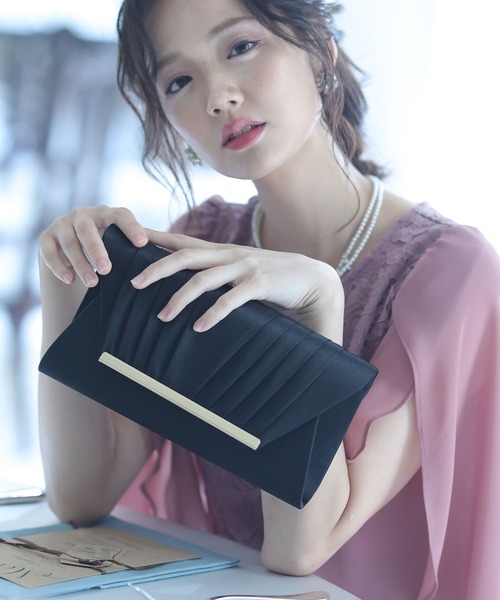 PourVous（プールヴー）の「サテン タック パーティーバッグ 結婚式 同窓会 オケージョン 二次会 （クラッチバッグ・レディース・ブラック/シルバー/ゴールド/ブロンズ・FREE）」の20枚目の写真