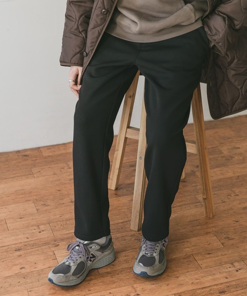 URBAN RESEARCH DOORS（アーバンリサーチドアーズ）の「フリースボンディングパンツ（その他パンツ・メンズ・チャコールグレー/ブラック/ブラウン・40/38）」の2枚目の写真