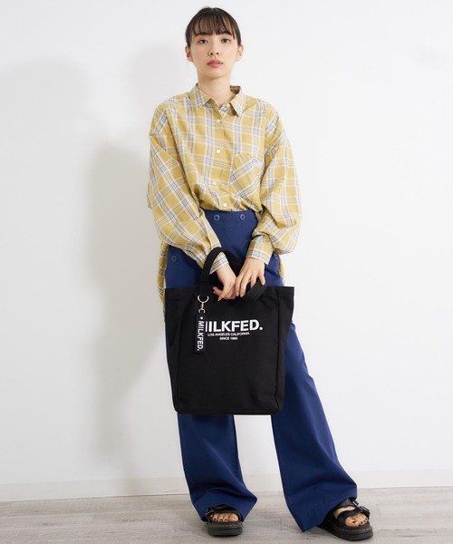 MILKFED.（ミルクフェド）の「PC POCKET TOTE（トートバッグ・レディース・ホワイト/ブラック/レッド・ONE SIZE）」の6枚目の写真