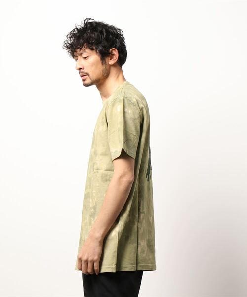 Desigual(デシグアル)の「メンズ Tシャツ半袖 BARNETT(Tシャツ/カットソー・メンズ・グリーン・XXL/XL/S/L/M)」の2枚目の写真