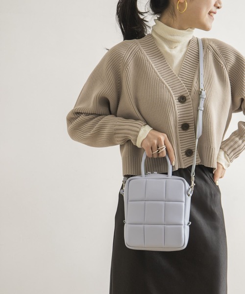 ADD CULUMN（アドカラム）の「ADD CULUMN　PUFF SHLD（ハンドバッグ・レディース・ブラック/ブルー/ホワイト・FREE）」の9枚目の写真