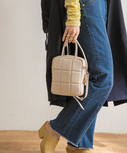 ADD CULUMN（アドカラム）の「ADD CULUMN　PUFF SHLD（ハンドバッグ・レディース・ブラック/ブルー/ホワイト・FREE）」の21枚目の写真