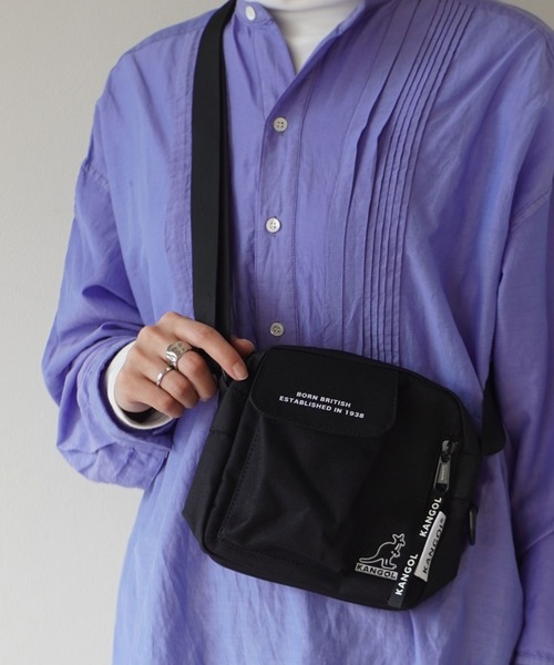 KANGOL(カンゴール)の「【 KANGOL / カンゴール 】 マルチ ミニ ショルダー ポーチ(ショルダーバッグ・メンズ・ブラック/オレンジ/ベージュ/ブラック×ホワイト・FREE)」の3枚目の写真