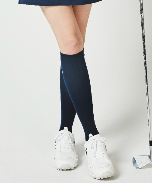 le coq sportif GOLF（ルコックスポルティフゴルフ）の「定番ハイソックス レディース アクセサリー 小物 ソックス 靴下 ゴルフ ゴルフウェア スポーツウェア（ソックス/靴下・レディース・ホワイト/ブラック/ネイビー・22-24）」の3枚目の写真