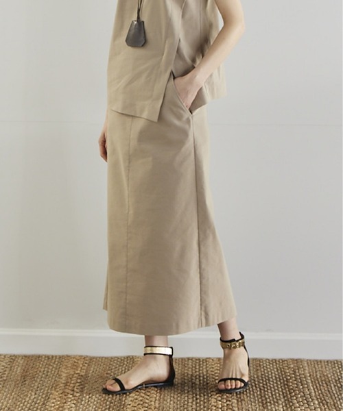 INED（イネド）の「スマッシュリネン トラペーズラインスカート【セットアップ対応】（スカート・レディース・ベージュ/ネイビー/レンガ・11号/9号/7号）」の2枚目の写真