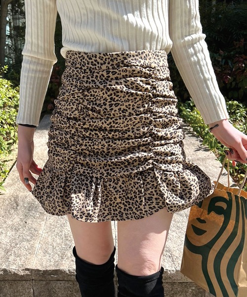 SPIGA(スピーガ)の「レオパードギャザーミニスカート(スカート・レディース・ブラック/ベージュ・SMALL/MEDIUM)」の4枚目の写真
