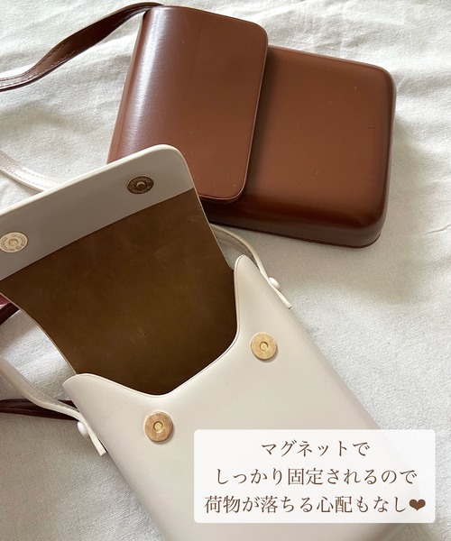 Cham.（チャム）の「レトロミニポシェット（ショルダーバッグ・レディース・ホワイト/ブラック/ブラウン・F）」の5枚目の写真