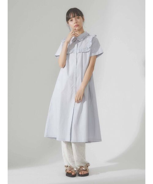 merry jenny（メリージェニー）の「フリルシャツテントワンピース（ワンピース・レディース・オフホワイト/ブラック/ライトブルー・FREE）」の4枚目の写真