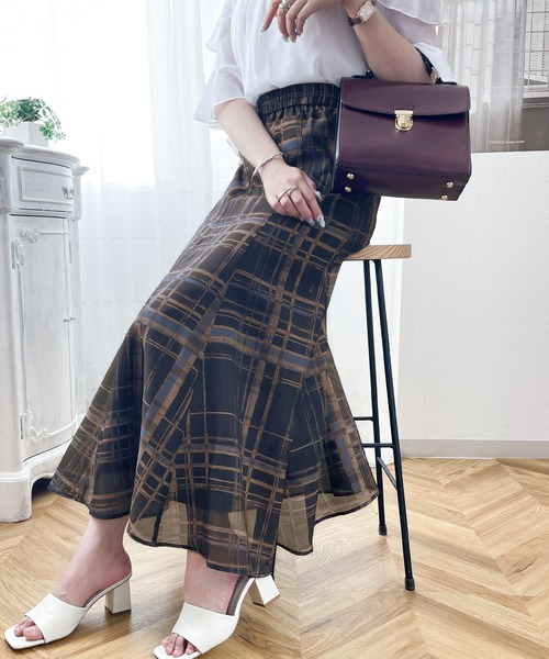 mily bilet（ミウィビレット）の「【mily bilet】大人カラーが気分。チェック柄シアー素材フレアスカート（スカート・レディース・ブラック/ライトベージュ・SMALL/MEDIUM/LARGE）」の3枚目の写真