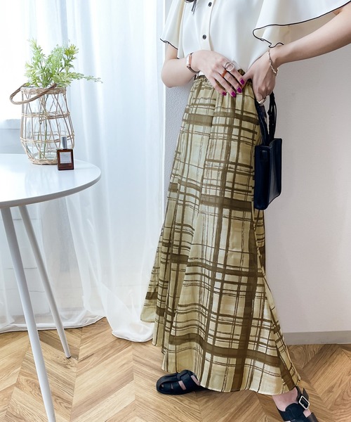 mily bilet（ミウィビレット）の「【mily bilet】大人カラーが気分。チェック柄シアー素材フレアスカート（スカート・レディース・ブラック/ライトベージュ・SMALL/MEDIUM/LARGE）」の8枚目の写真