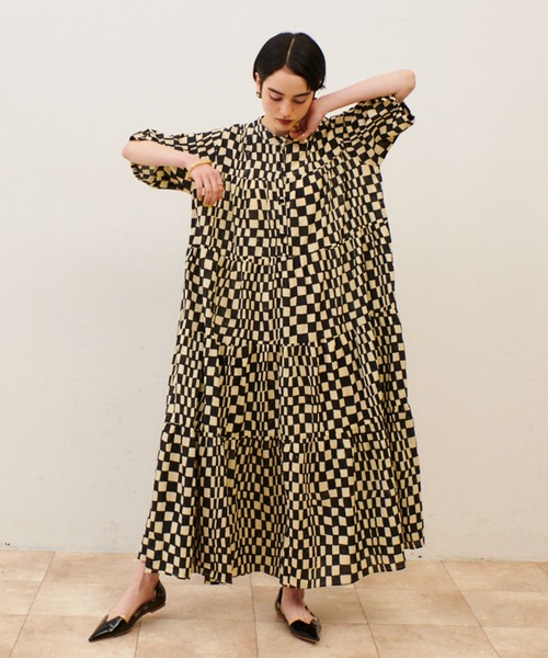 manana suerte(マニャーナスエルテ)の「トレンドアイテム ポインテッドトゥzigzagシューズ(パンプス・レディース・グリーン/ブラック・LARGE/MEDIUM)」の7枚目の写真