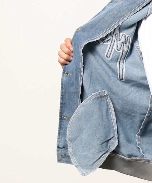 Sakka（サッカ）の「デニムビッグスタジャン（デニムジャケット・メンズ・ブルー・MEDIUM/LARGE）」の2枚目の写真