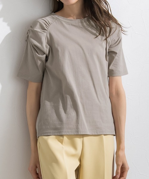 Pierrot(ピエロ)の「Steady 8月号掲載アイテム 汗ジミ防止シャーリングデザインTシャツ(Tシャツ/カットソー・レディース・オレンジ/チャコール/モカ/グレイッシュベージュ/グリーン系その他・L/M)」の14枚目の写真