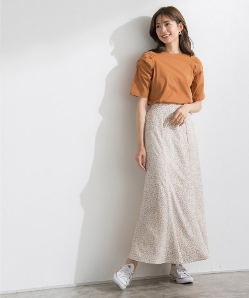 Pierrot(ピエロ)の「Steady 8月号掲載アイテム 汗ジミ防止シャーリングデザインTシャツ(Tシャツ/カットソー・レディース・オレンジ/チャコール/モカ/グレイッシュベージュ/グリーン系その他・L/M)」の10枚目の写真