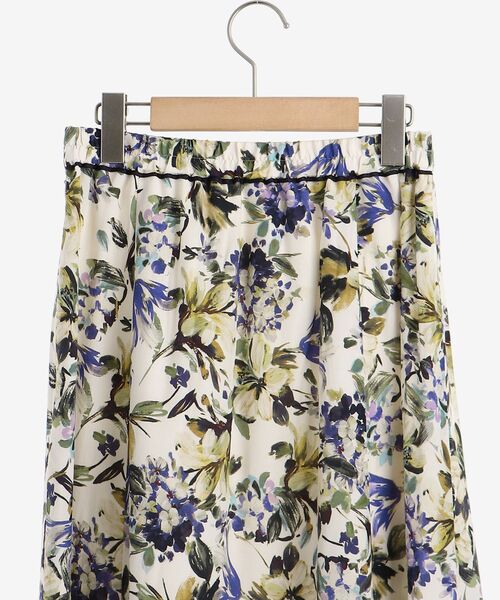 le.coeur blanc（ルクールブラン）の「IPEKER アートフラワーフレアスカート（スカート・レディース・グリーン系その他/ホワイト系その他2・38/36）」の16枚目の写真