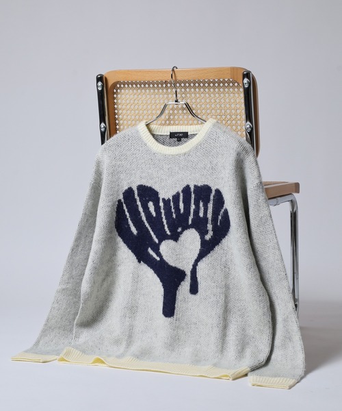 RE730（アールイーセブンサーティー）の「Mohair touch shaggy design crew neck knit / モヘアタッチ総柄デザイン クルーネック シャギーニット unisex（ニット/セーター・メンズ・ベージュ/ピンク/オレンジ/ブルー/アイボリー/ベージュ系1/ブラック系1/グレー/ブラック/ブルー系1/グレー系2/グレー系3/ブラック系2/ベージュ系2/ブラック系4/グレー系1/ブラック系3/グレー系4/ブラック系5/ブラック系6/ブラック系7/ミント/チャコール/ホワイト×ブラック/ホワイト×グレー/ブラック×グリーン/チャコールグレー×ブラック/グレー×ピンク/ブラック×レッド/ホワイト/グレー×サックスブルー/ホワイト×ネイビー/ブラック×グレー・M/L/XL）」の5枚目の写真