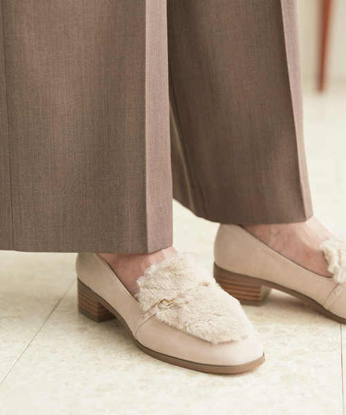 LE TALON(ルタロン)の「3.5cmファーローファーパンプス(パンプス・レディース・ブラウン/アイボリー/グレー・23.5cm/24cm/23cm/24.5cm/22.5cm/22cm/25cm)」の16枚目の写真