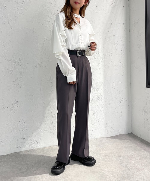 apres jour mignon（アプレジュールミニョン）の「カッティングブラウス【ZOZOTOWN限定アイテム】（シャツ/ブラウス・レディース・オフホワイト/ホワイト系その他/ブラック/グレー系その他・フリー/X-LARGE）」の5枚目の写真