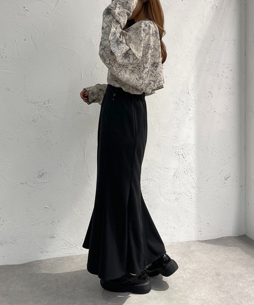 apres jour mignon（アプレジュールミニョン）の「カッティングブラウス【ZOZOTOWN限定アイテム】（シャツ/ブラウス・レディース・オフホワイト/ホワイト系その他/ブラック/グレー系その他・フリー/X-LARGE）」の6枚目の写真