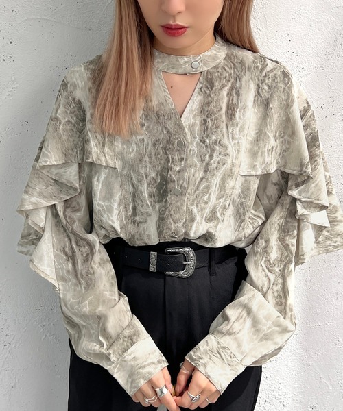 apres jour mignon（アプレジュールミニョン）の「カッティングブラウス【ZOZOTOWN限定アイテム】（シャツ/ブラウス・レディース・オフホワイト/ホワイト系その他/ブラック/グレー系その他・フリー/X-LARGE）」の7枚目の写真