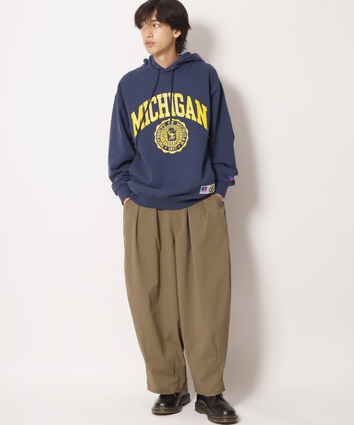 Russell Athletic（ラッセルアスレティック）の「Russell Athletic/ラッセルアスレティック University of Michigan Bookstore Sweat Hoodie フーディー（パーカー・メンズ・ネイビー/グレー/オフホワイト・XL/M/L）」の8枚目の写真