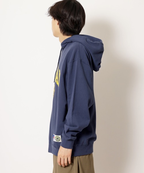 Russell Athletic（ラッセルアスレティック）の「Russell Athletic/ラッセルアスレティック University of Michigan Bookstore Sweat Hoodie フーディー（パーカー・メンズ・ネイビー/グレー/オフホワイト・XL/M/L）」の4枚目の写真