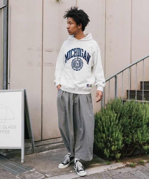 Russell Athletic（ラッセルアスレティック）の「Russell Athletic/ラッセルアスレティック University of Michigan Bookstore Sweat Hoodie フーディー（パーカー・メンズ・ネイビー/グレー/オフホワイト・XL/M/L）」の10枚目の写真