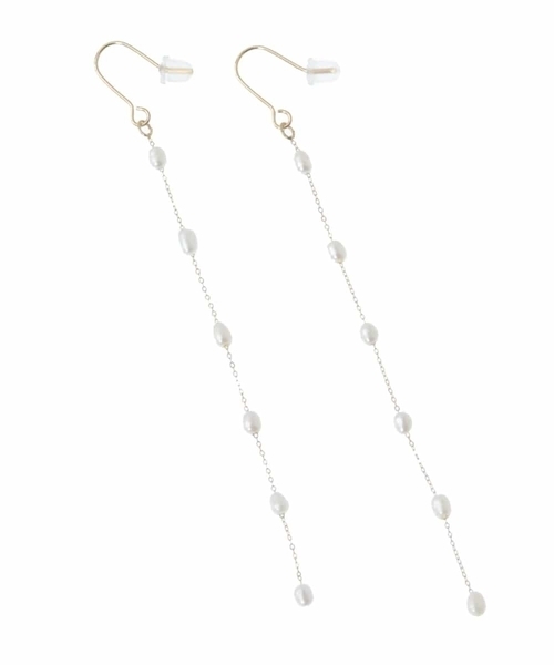a.v.v(アーヴェヴェ)の「パール調ロングピアス(ピアス(両耳用)・レディース・ゴールド/シルバー・38)」の3枚目の写真