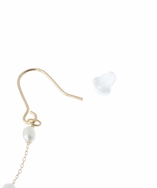 a.v.v(アーヴェヴェ)の「パール調ロングピアス(ピアス(両耳用)・レディース・ゴールド/シルバー・38)」の6枚目の写真