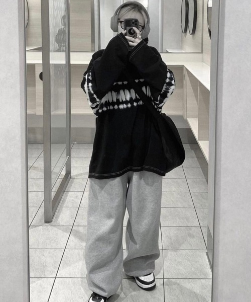 YACA（ヤーカ）の「Tie dye big silhouette shirt/タイダイビッグシルエットシャツ【unisex item】（Tシャツ/カットソー・レディース・ブラック/グレー・FREE）」の6枚目の写真