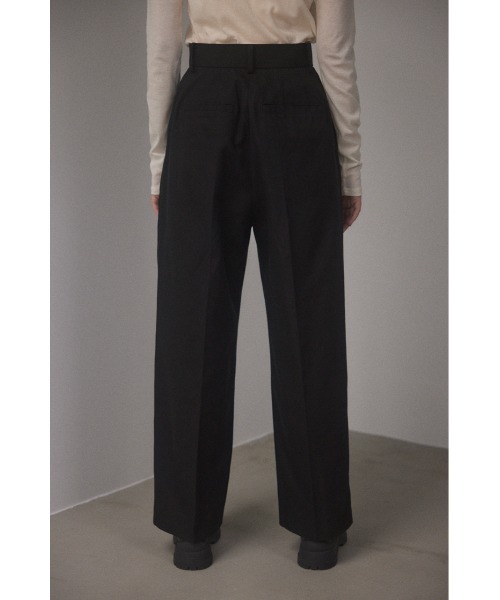 BLACK BY MOUSSY（ブラックバイマウジー）の「tuck volume pants（タックボリュームパンツ）（その他パンツ・レディース・ブラック・0/1/2）」の5枚目の写真