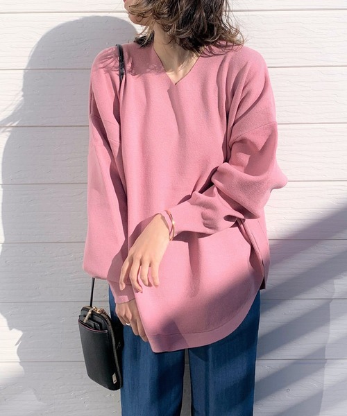 Q(キュー)の「やわもちラウンドヘムニット(ニット/セーター・レディース・ブルー/アイボリー/スモークピンク・MEDIUM)」の3枚目の写真