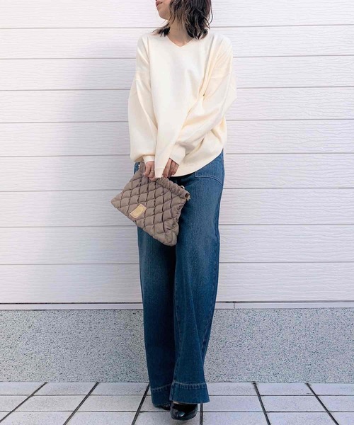 Q(キュー)の「やわもちラウンドヘムニット(ニット/セーター・レディース・ブルー/アイボリー/スモークピンク・MEDIUM)」の7枚目の写真