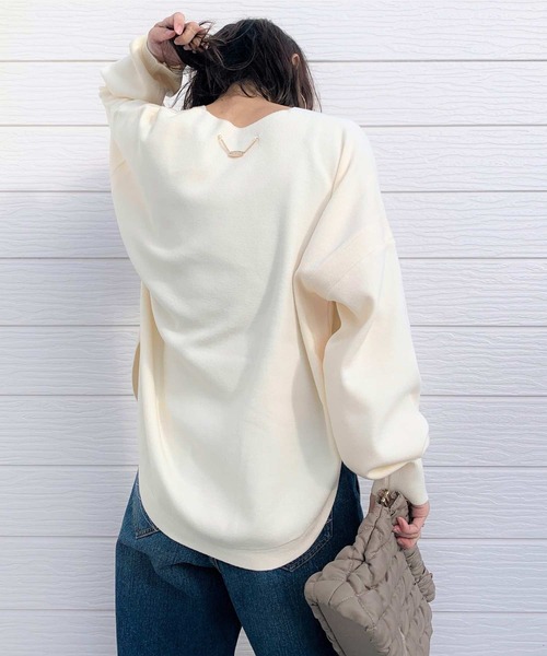 Q(キュー)の「やわもちラウンドヘムニット(ニット/セーター・レディース・ブルー/アイボリー/スモークピンク・MEDIUM)」の12枚目の写真