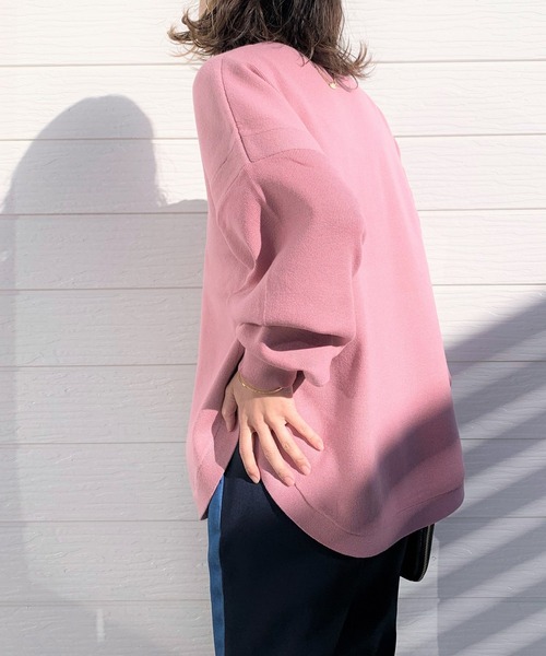 Q(キュー)の「やわもちラウンドヘムニット(ニット/セーター・レディース・ブルー/アイボリー/スモークピンク・MEDIUM)」の13枚目の写真