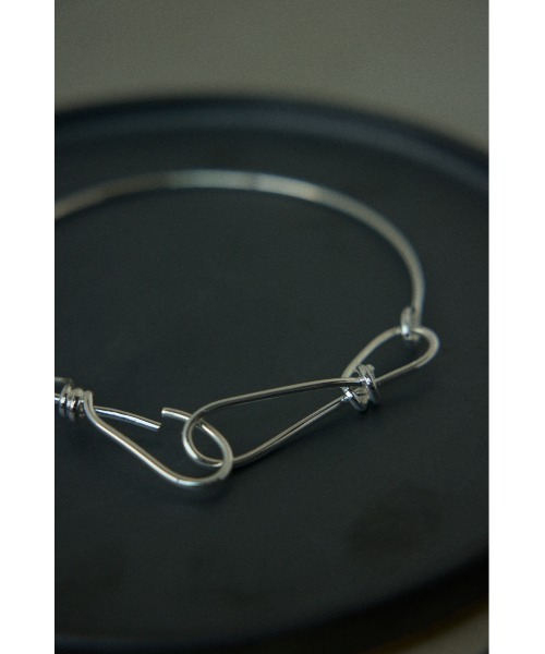 BLACK BY MOUSSY（ブラックバイマウジー）の「line necklace（ラインネックレス）（ネックレス・レディース・シルバー・FREE）」の4枚目の写真