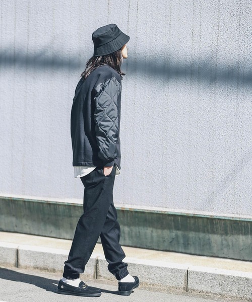 URBAN RESEARCH Sonny Label（アーバンリサーチサニーレーベル）の「袖キルティング切替スウェットプルオーバー（スウェット・メンズ・ベージュ/ブラック/グリーン・LARGE/MEDIUM）」の22枚目の写真