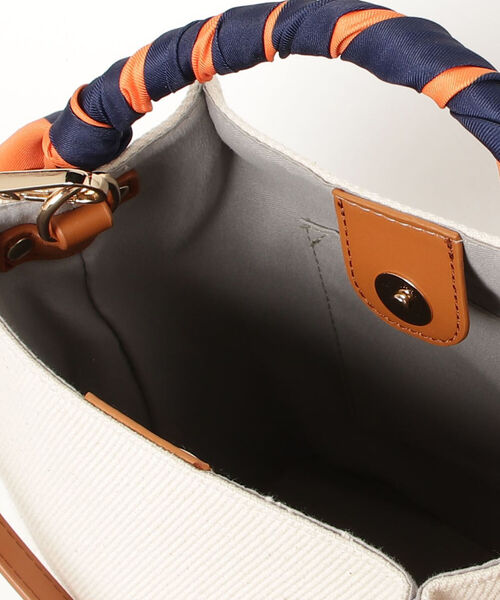 fredy emue（フレディエミュ）の「キャンバス×合皮ワンハンドルバッグ（トートバッグ・レディース・ネイビー/キャメル・FREE）」の15枚目の写真