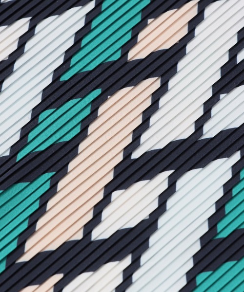 Honeys（ハニーズ）の「プリーツスカーフ（バンダナ/スカーフ・レディース・ネイビー系/ダークブルー/ブラック系その他/ベージュ・FREE）」の20枚目の写真